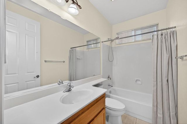 7208 Artisan Cir, Roseville, CA 95678