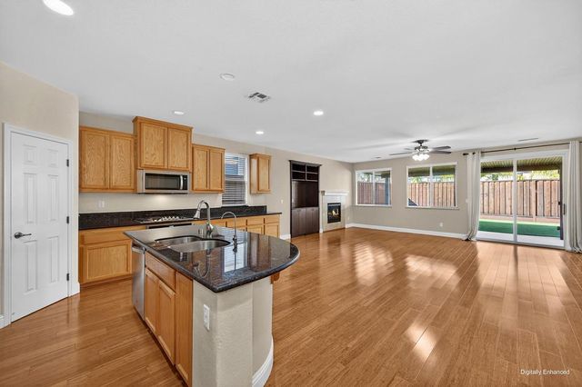 7208 Artisan Cir, Roseville, CA 95678