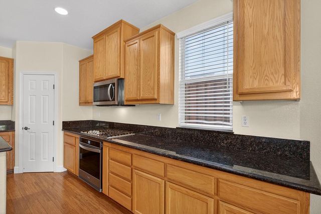 7208 Artisan Cir, Roseville, CA 95678