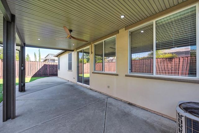 7208 Artisan Cir, Roseville, CA 95678