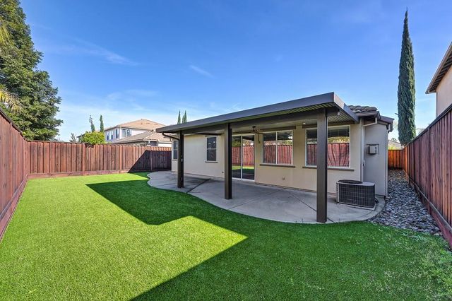 7208 Artisan Cir, Roseville, CA 95678