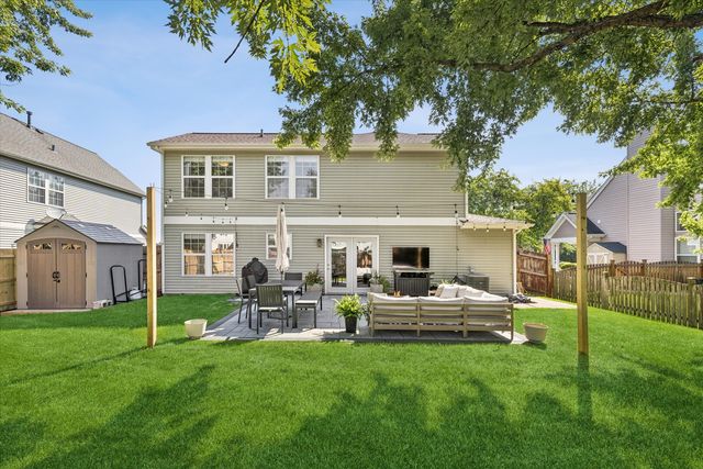1676 Kennsington Lane, Crystal Lake, IL 60014