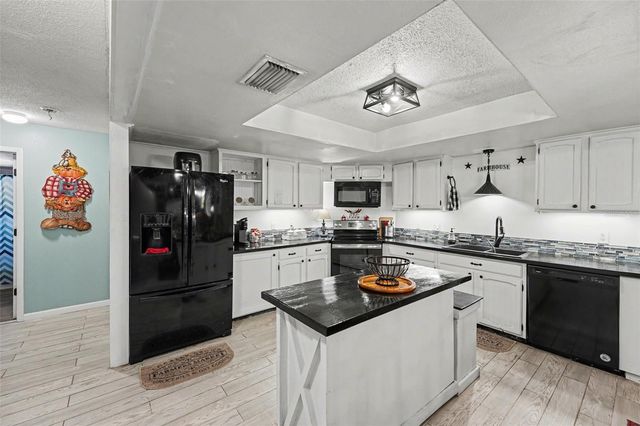 429 MANOR BOULEVARD, Palm Harbor, FL 34683