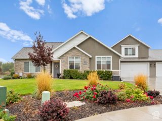 462 S IRON SHOE LN #B, Saratoga Springs, UT 84045