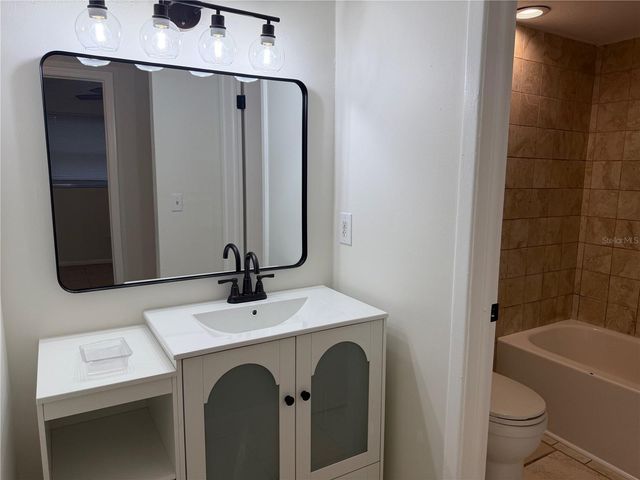 8709 N MANDARINE PLACE A, Tampa, FL 33617