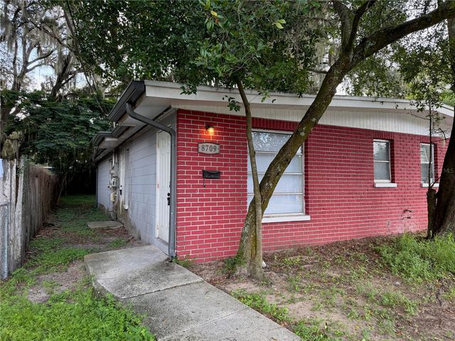 8709 N MANDARINE PLACE A, Tampa, FL 33617