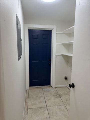 8709 N MANDARINE PLACE A, Tampa, FL 33617