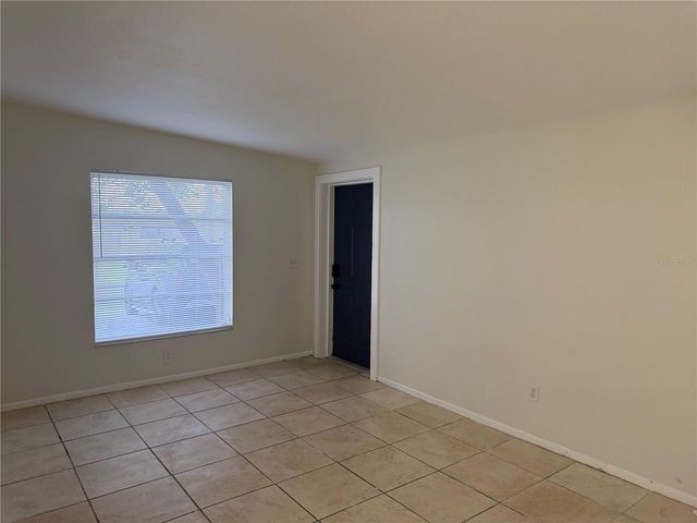 8709 N MANDARINE PLACE A, Tampa, FL 33617