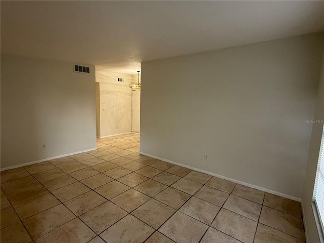 8709 N MANDARINE PLACE A, Tampa, FL 33617
