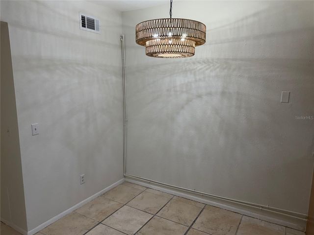 8709 N MANDARINE PLACE A, Tampa, FL 33617