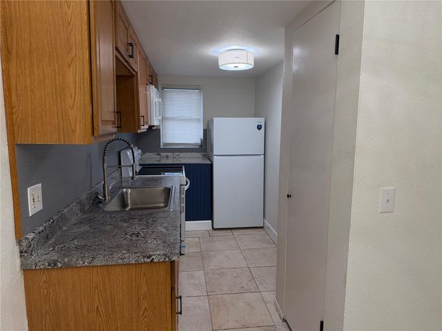 8709 N MANDARINE PLACE A, Tampa, FL 33617