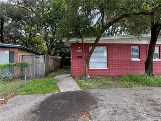 8709 N MANDARINE PLACE A, Tampa, FL 33617