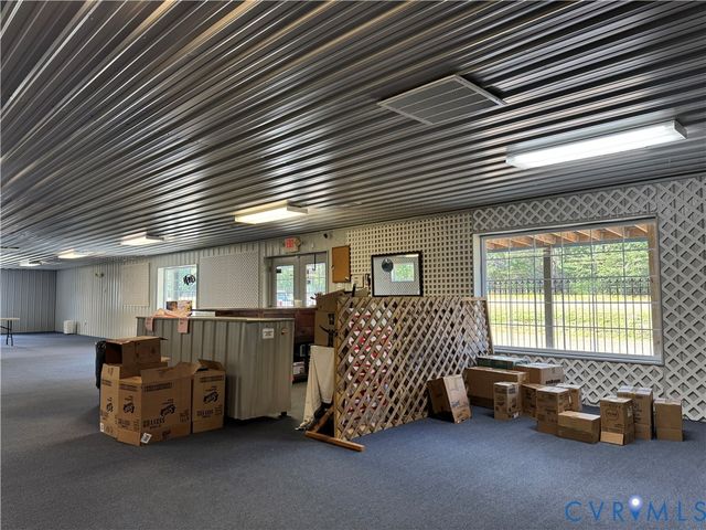 27 Bayberry Ln, Farmville, VA 23901