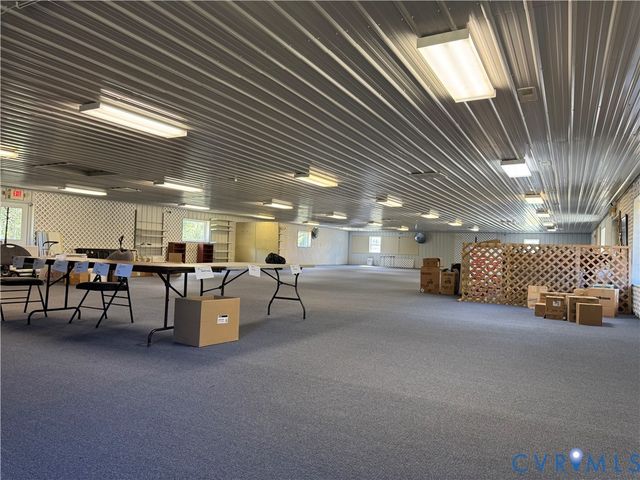 27 Bayberry Ln, Farmville, VA 23901