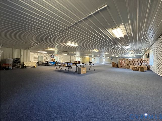 27 Bayberry Ln, Farmville, VA 23901