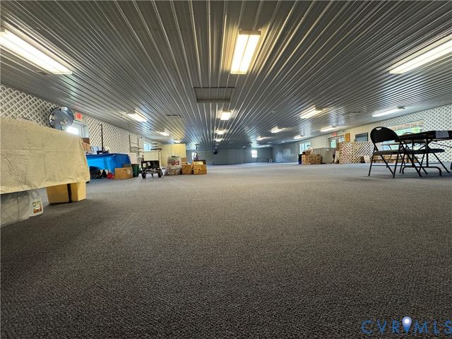 27 Bayberry Ln, Farmville, VA 23901