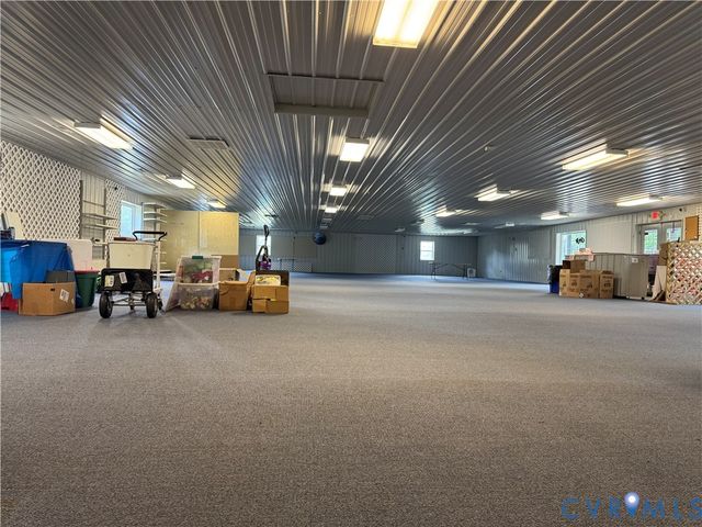 27 Bayberry Ln, Farmville, VA 23901