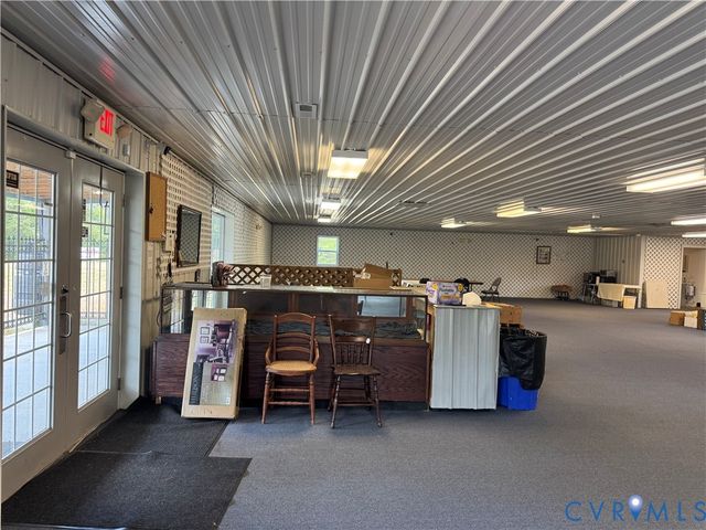 27 Bayberry Ln, Farmville, VA 23901