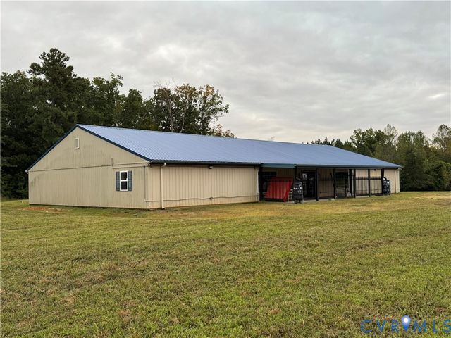 27 Bayberry Ln, Farmville, VA 23901