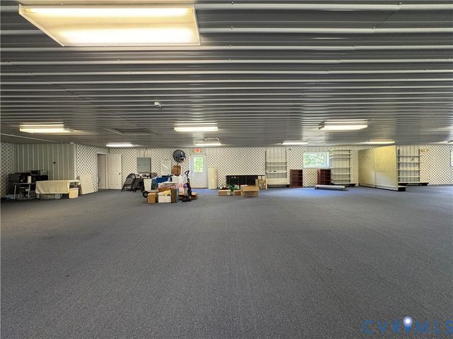 27 Bayberry Ln, Farmville, VA 23901