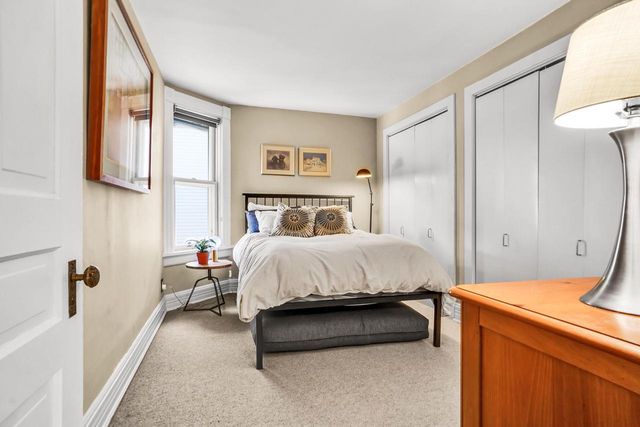 1323 N Astor STREET, Milwaukee, WI 53202