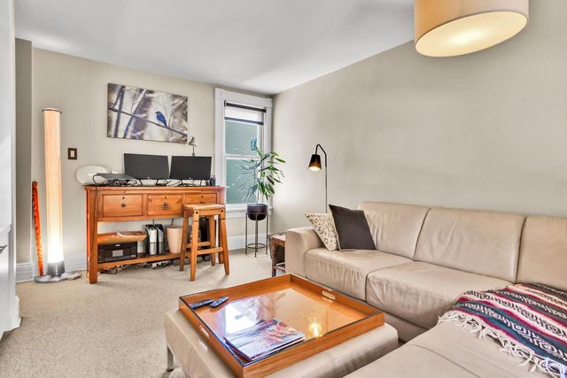 1323 N Astor STREET, Milwaukee, WI 53202