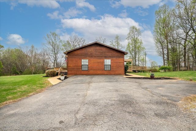 79 French Rd, Loretto, TN 38469