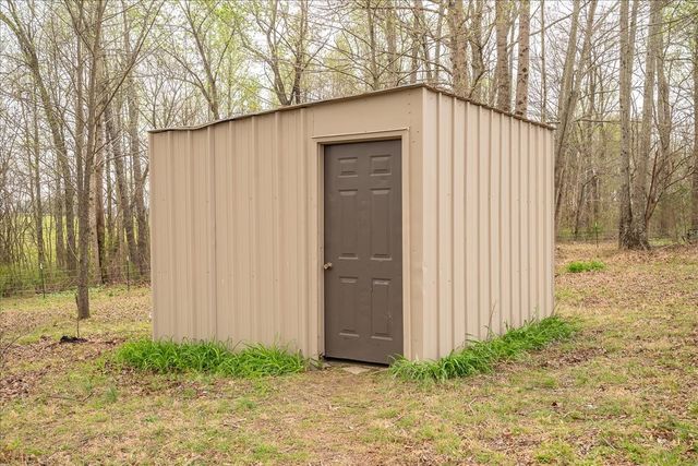 79 French Rd, Loretto, TN 38469