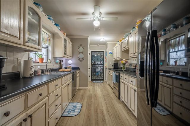 79 French Rd, Loretto, TN 38469