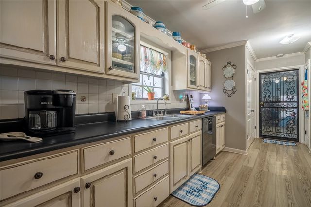 79 French Rd, Loretto, TN 38469