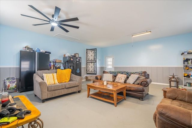 79 French Rd, Loretto, TN 38469