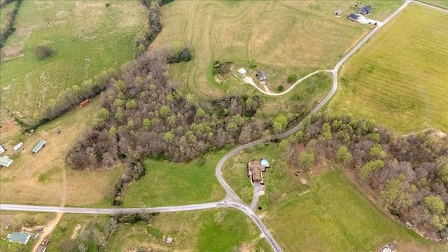 79 French Rd, Loretto, TN 38469