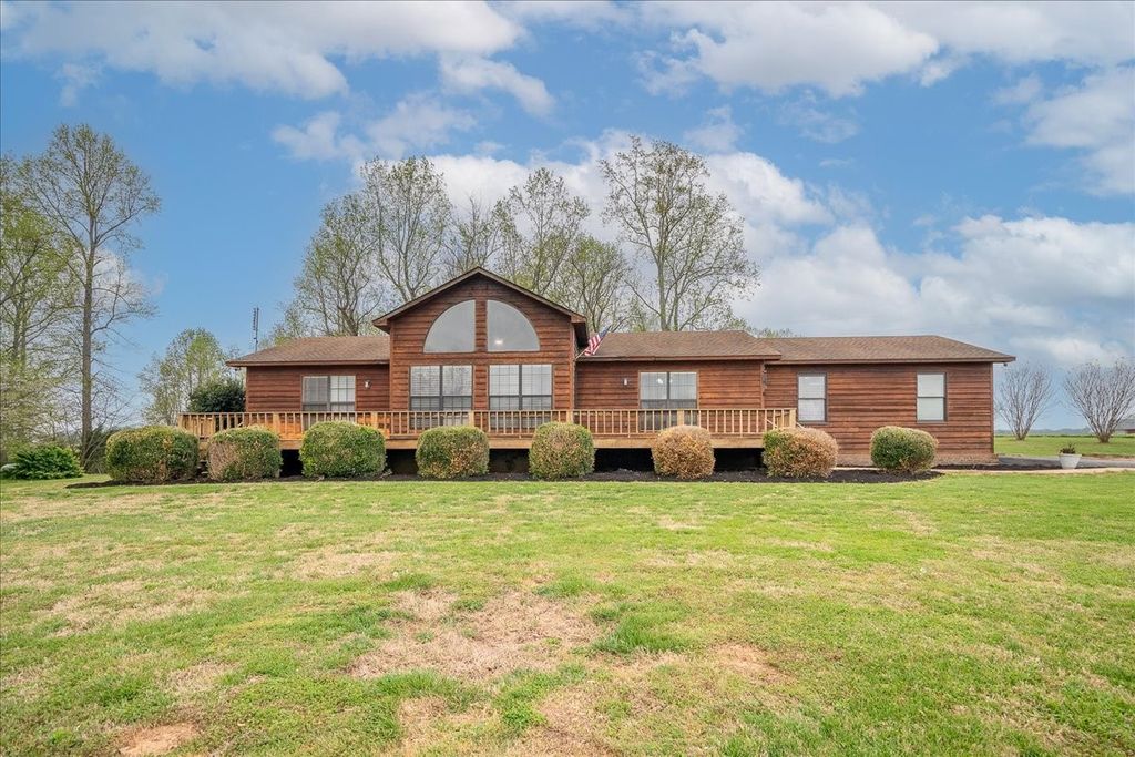 79 French Rd, Loretto, TN 38469