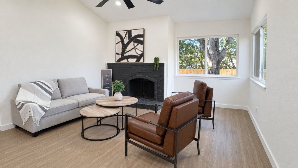 2417 Via Barcelona, Carrollton, TX 75006 — photo 4