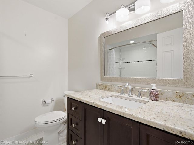 42630 Plymouth Hollow Drive 17, Plymouth Charter Township, MI 48170