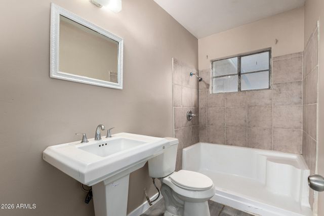 2721 W ROSE Lane, Phoenix, AZ 85017