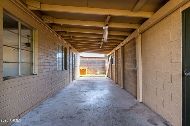 2721 W ROSE Lane, Phoenix, AZ 85017