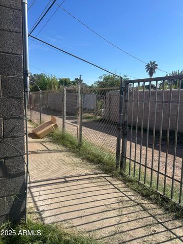 2721 W ROSE Lane, Phoenix, AZ 85017