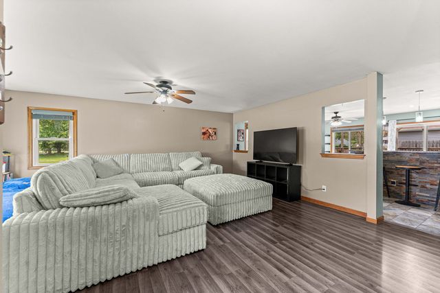 200 Fernwood Road, Montgomery, IL 60538