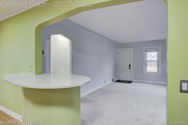 1060 W Hazelhurst Street, Ferndale, MI 48220