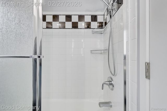 1060 W Hazelhurst Street, Ferndale, MI 48220