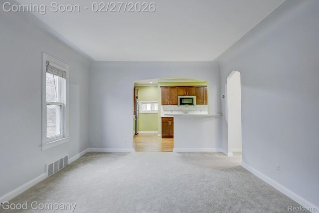 1060 W Hazelhurst Street, Ferndale, MI 48220