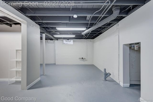 1060 W Hazelhurst Street, Ferndale, MI 48220