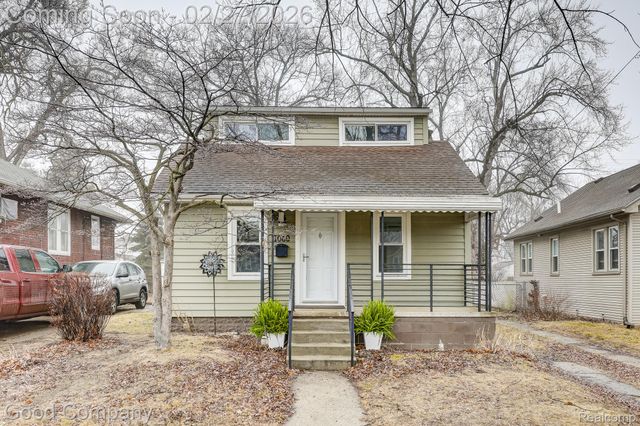 1060 W Hazelhurst Street, Ferndale, MI 48220