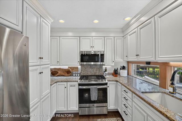 7844 Ashbrook Drive, Haslett, MI 48840
