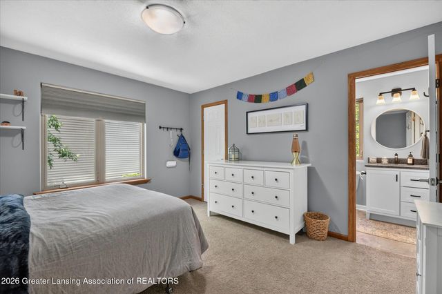 7844 Ashbrook Drive, Haslett, MI 48840