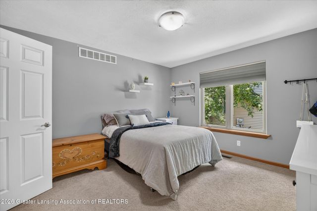7844 Ashbrook Drive, Haslett, MI 48840