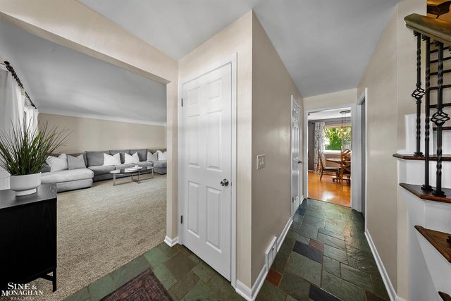 641 Blairmoor Court, Grosse Pointe Woods, MI 48236