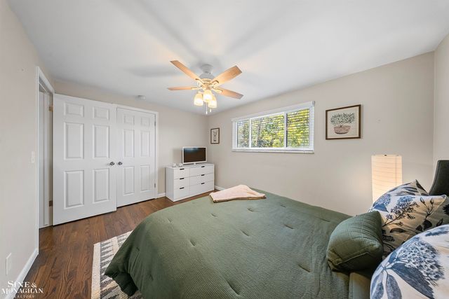 641 Blairmoor Court, Grosse Pointe Woods, MI 48236