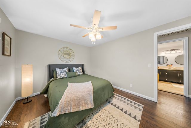 641 Blairmoor Court, Grosse Pointe Woods, MI 48236